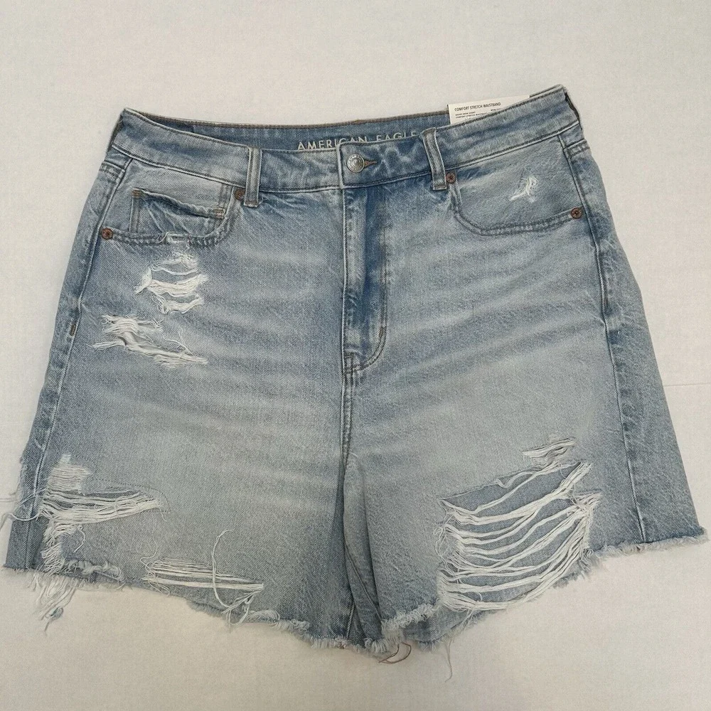 American Eagle NWT Light Denim Baggy Mom Jean Shorts‎ Stretch Waistband Size 12